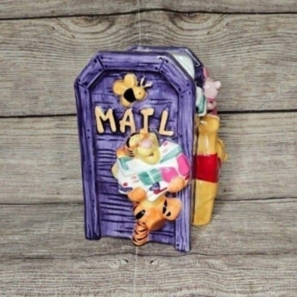 Vintage Disney Winnie the pooh and friends ceramic Mailbox - Picture 1 of 8